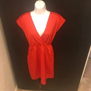 5/$25- Flirty dress sz small